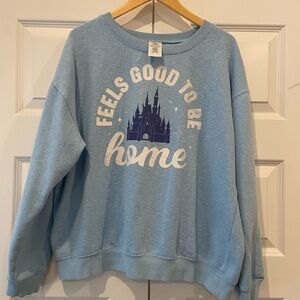 Disney Parks “Feels good to be home”crewneck Women’s XL